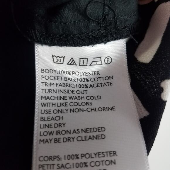 Alice & UO | Black & White Patterned Shorts New - Picture 6 of 6